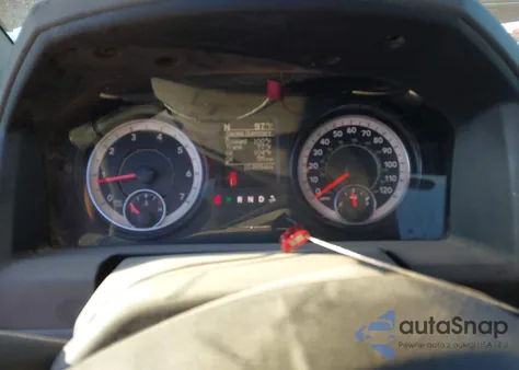 2017 Ram 1500 Tradesman 4X4 6'4 Box z USA, uszkodzony, nr VIN 1C6RR7ST7HS870977